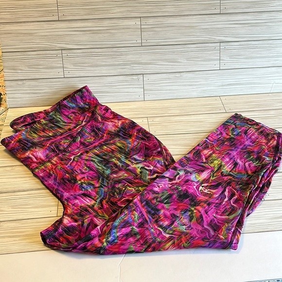 NWOT Lululemon size 18 leggings - Picture 1 of 6